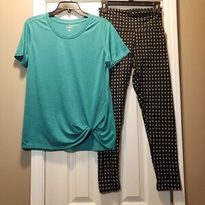 Old Navy 2pc set, T-shirt plus leggings Size Medium
